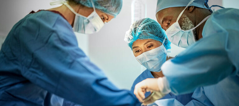 What Does an Orthopedic Surgeon Do? | SGU